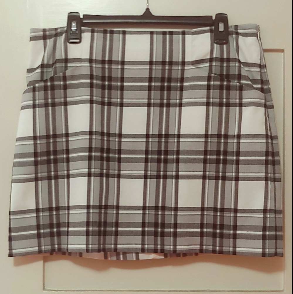Black & white Plaid mini skirt